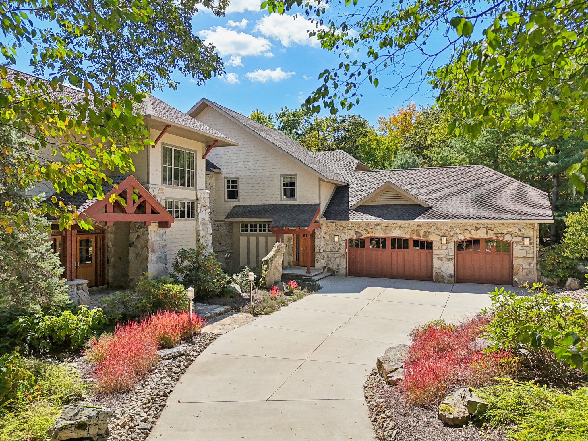 S Ridge Dr-S1209-101.jpg