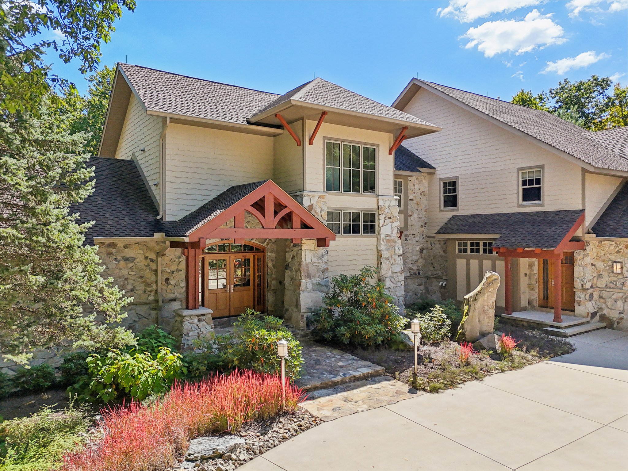 S Ridge Dr-S1209-103.jpg