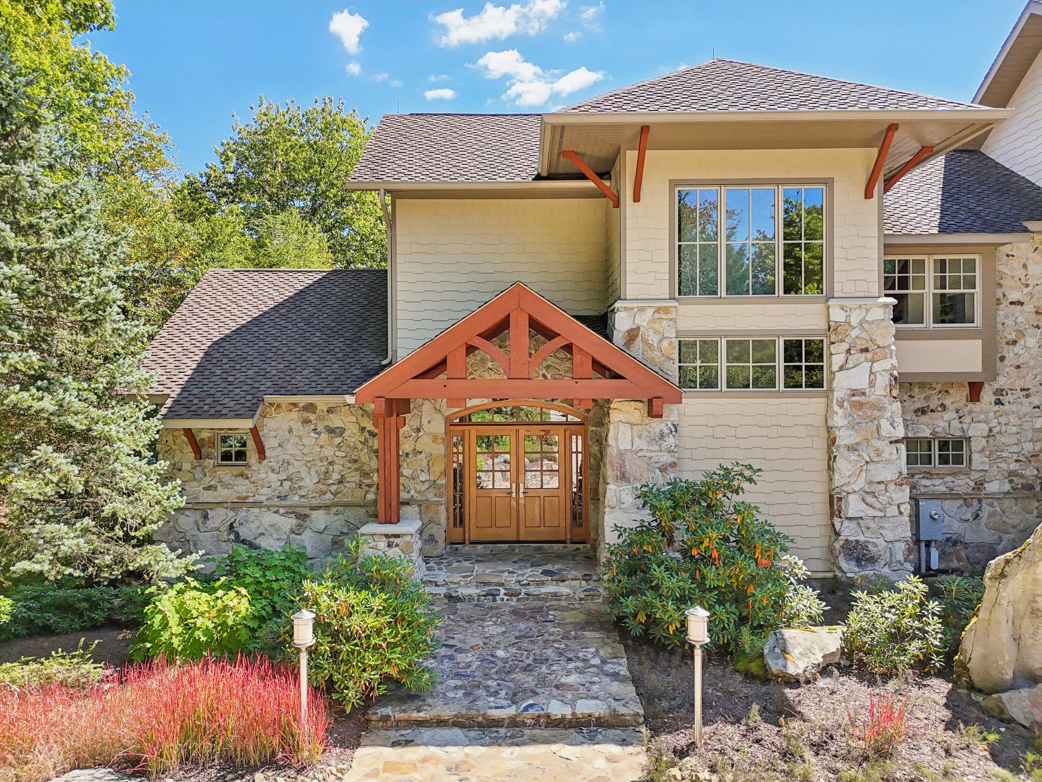 S Ridge Dr-S1209-104.jpg