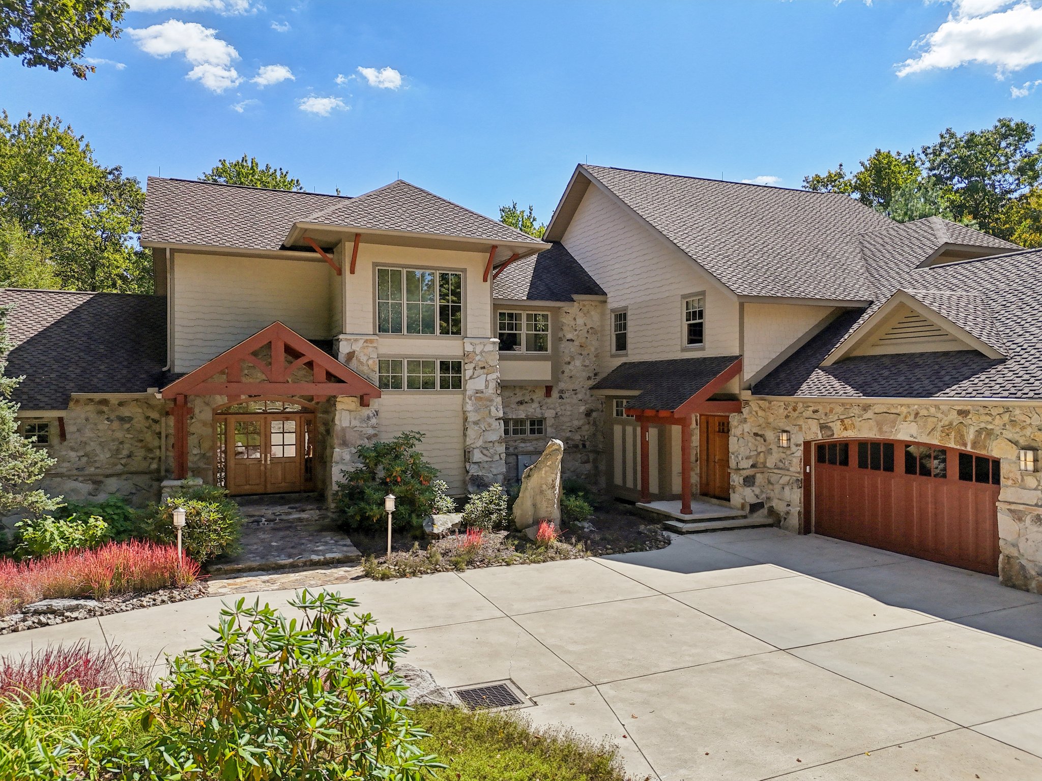 S Ridge Dr-S1209-105.jpg