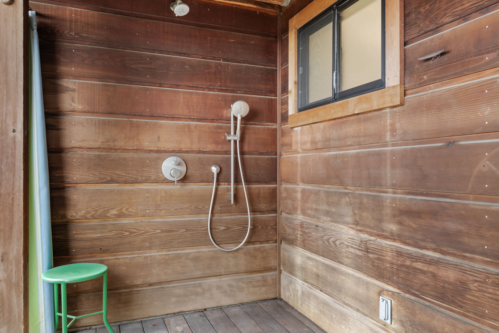 49 - ocean-view-studio-outdoor-shower
