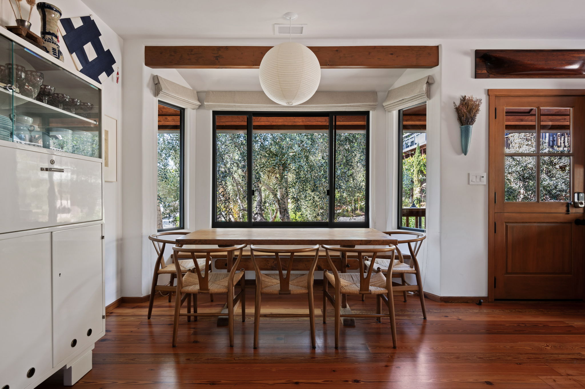 25 - ocean-view-dining