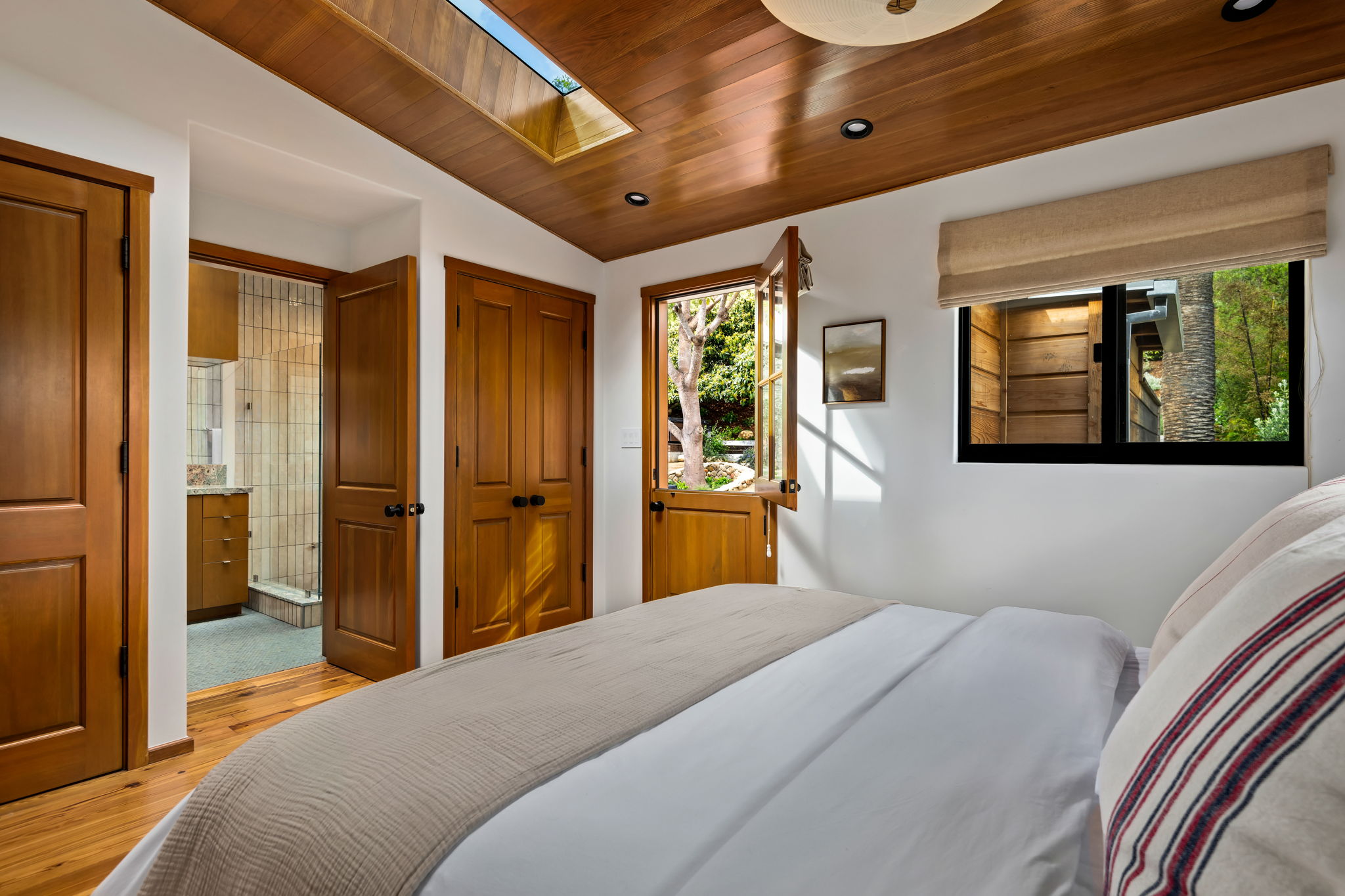 46 - ocean-view-primary-bedroom