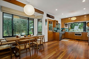 08 - ocean-view-dining-kitchen