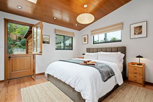 33 - ocean-view-priimary-bedroom