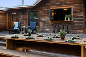 08 - ocean-view-outdoor-dining