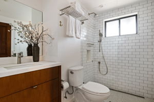 59 - ocean-view-bathroom