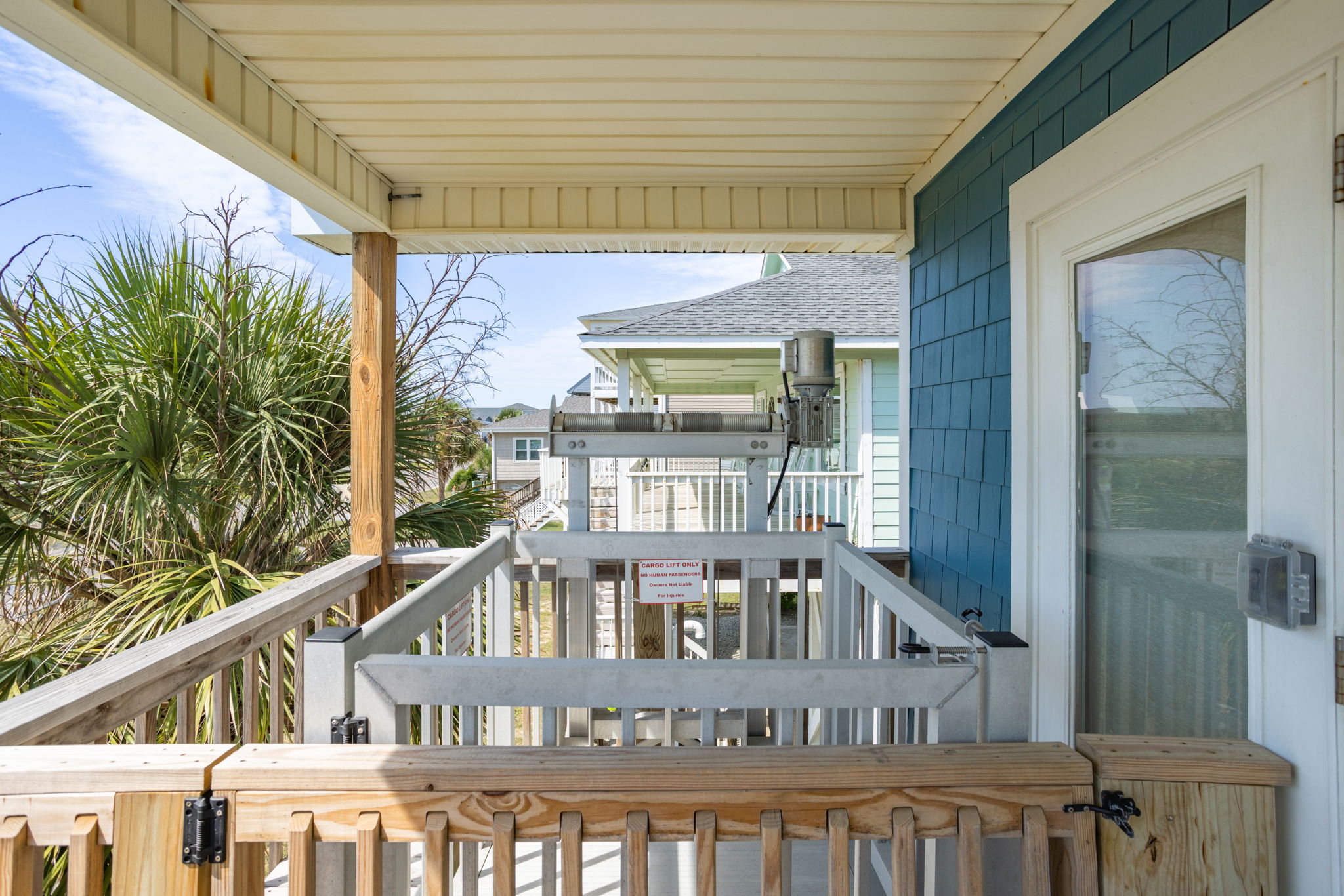 2330 W Beach Dr-6