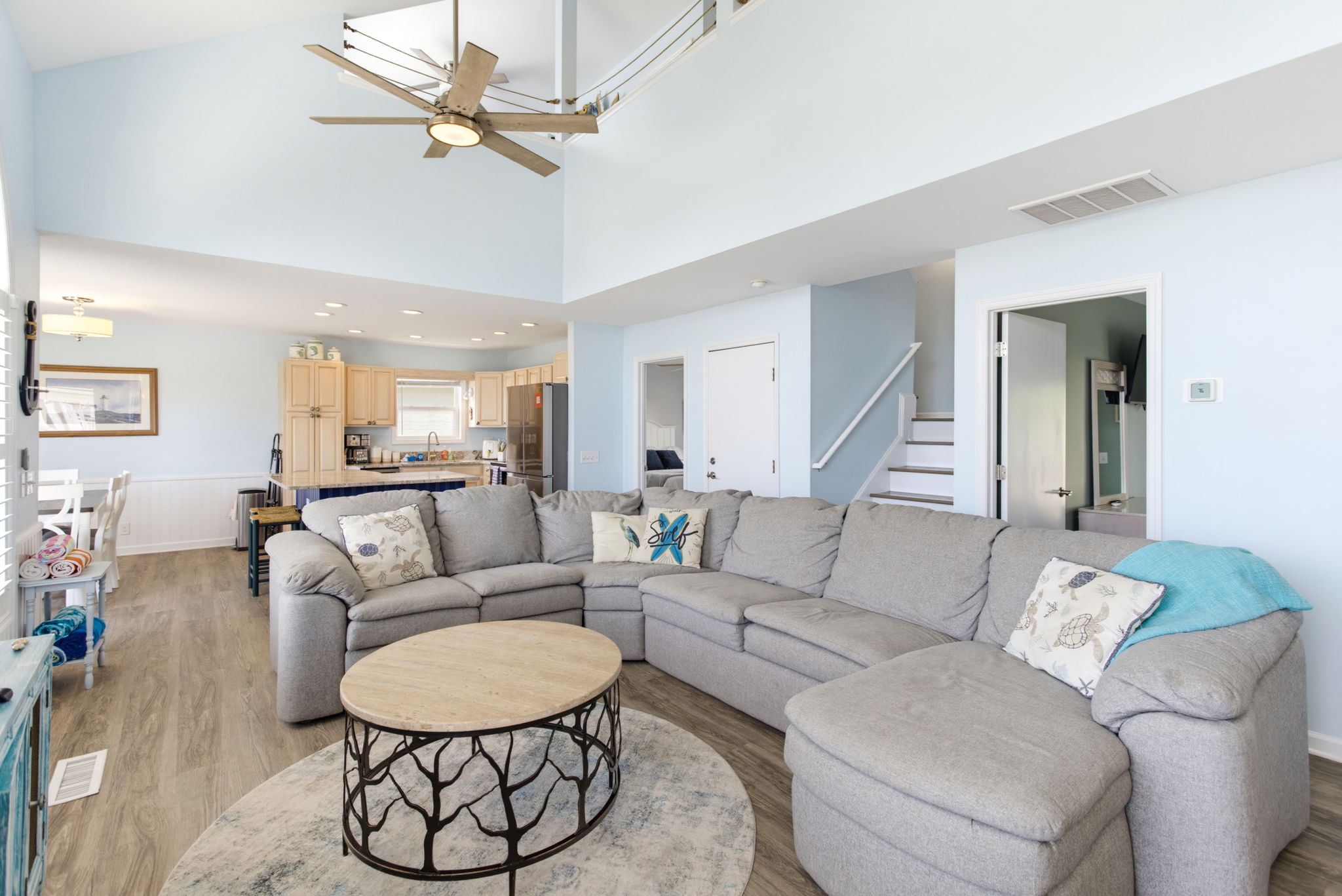 2330 W Beach Dr-12
