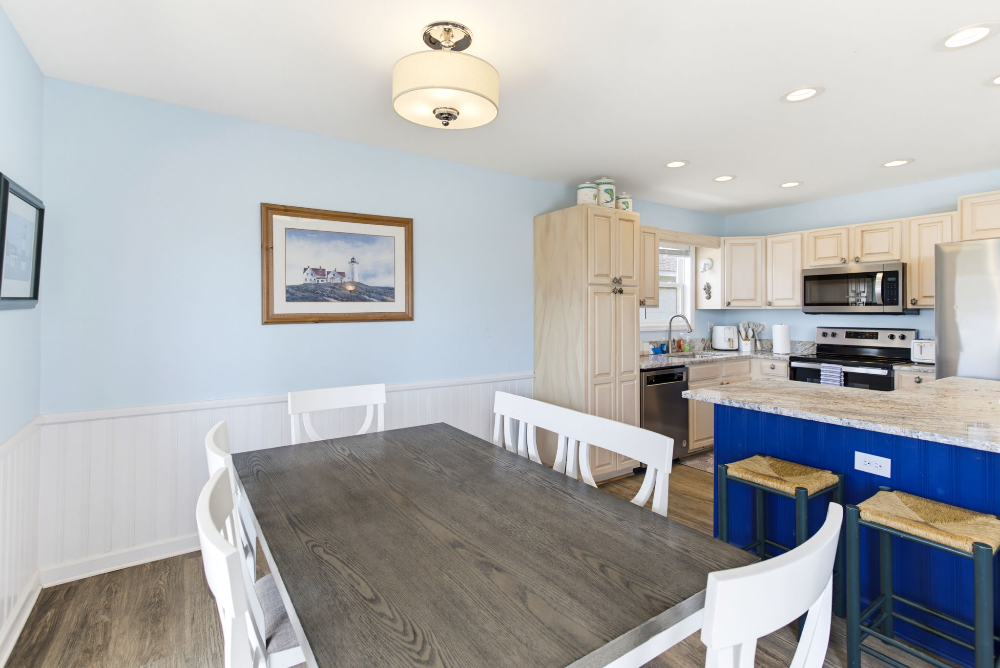 2330 W Beach Dr-14