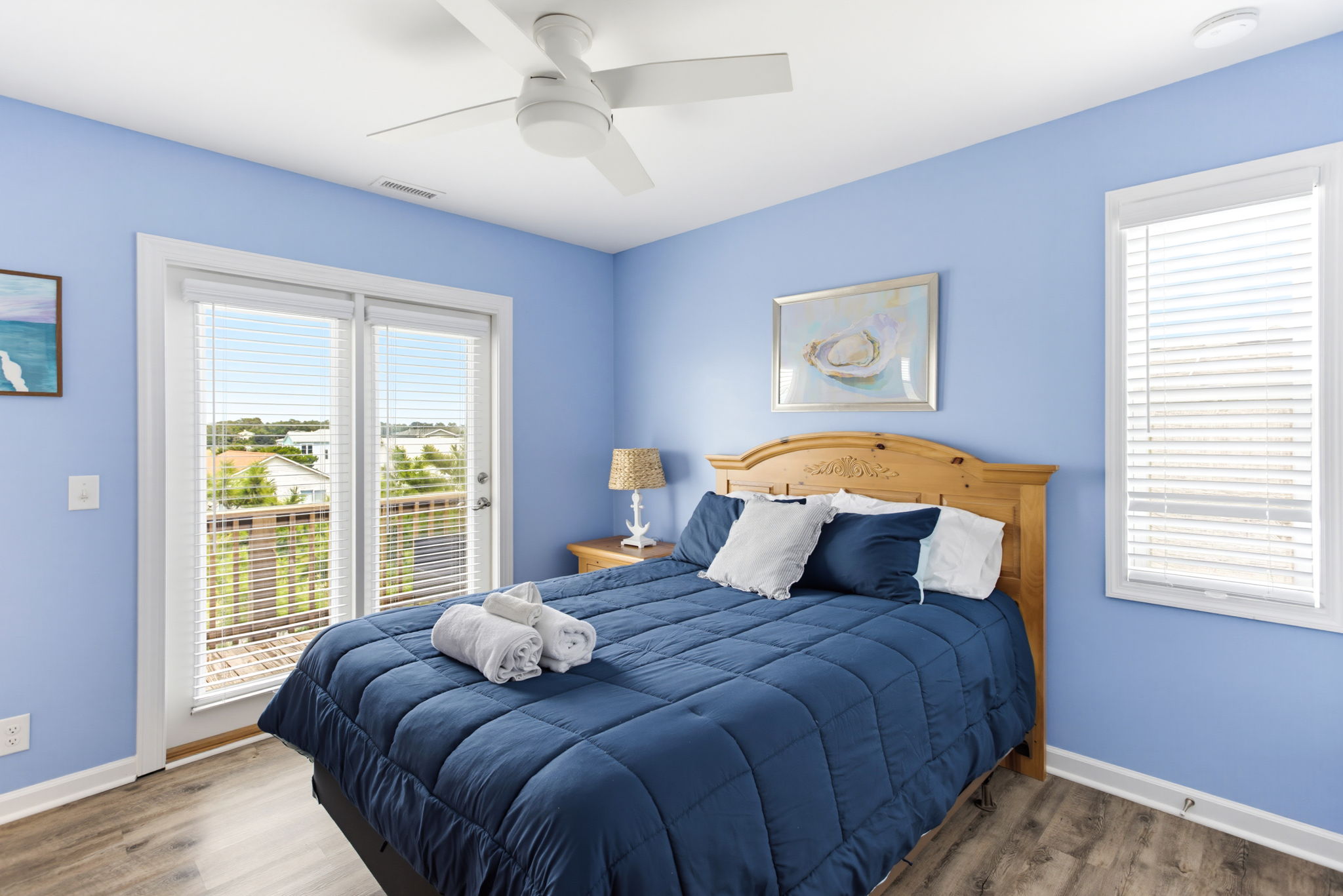 2330 W Beach Dr-33