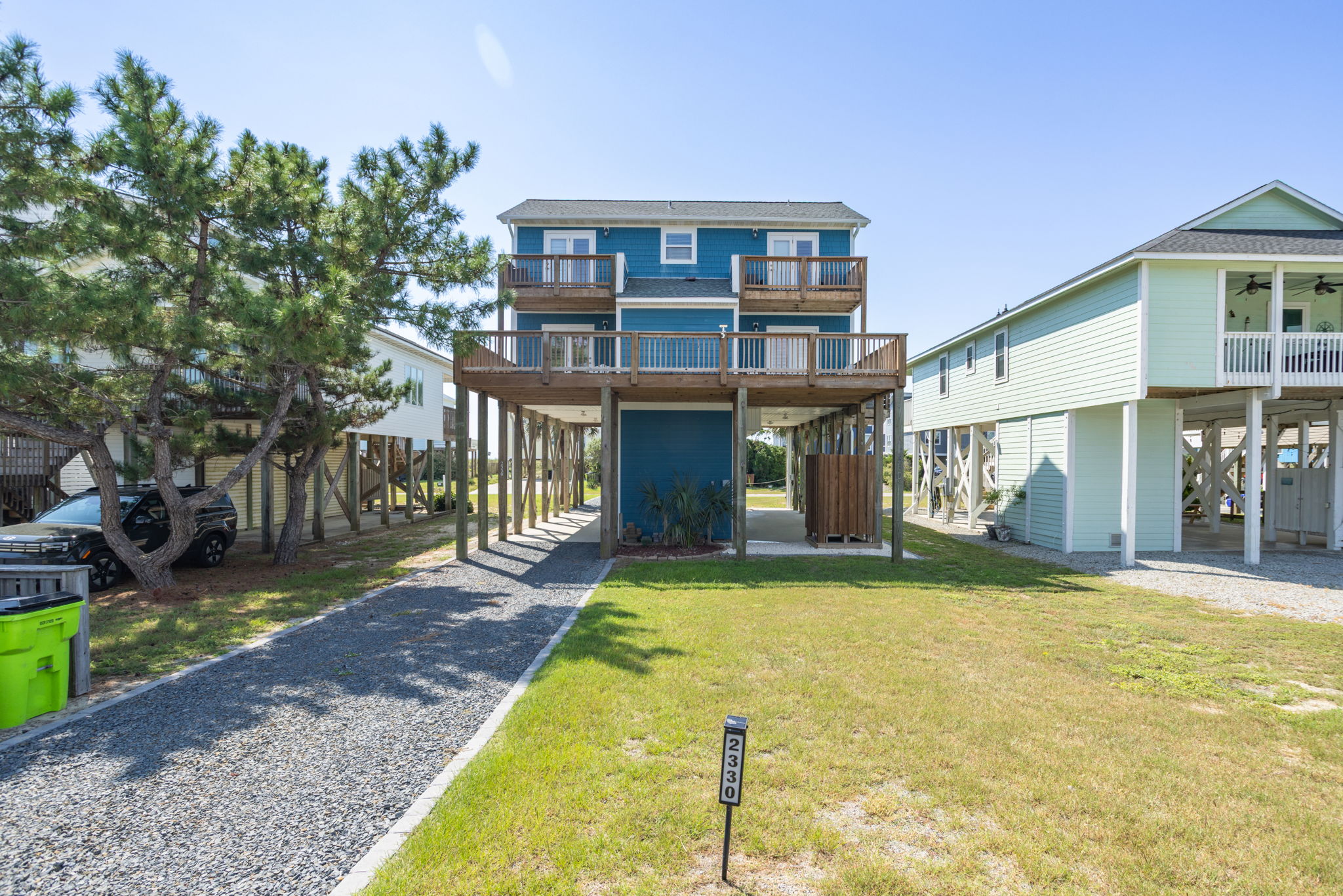 2330 W Beach Dr-38