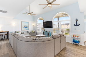 2330 W Beach Dr-10
