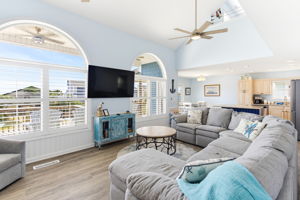 2330 W Beach Dr-11