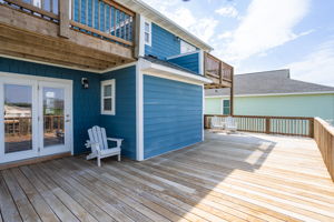 2330 W Beach Dr-37