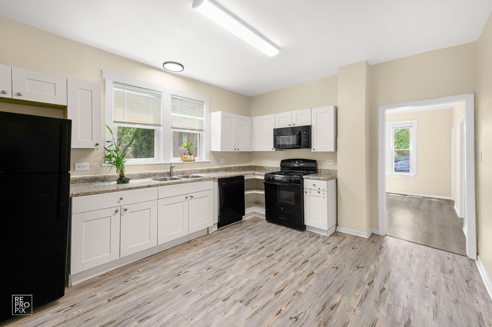 2331 Highland Ave, Berwyn, IL 60402_006