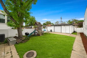 2331 Highland Ave, Berwyn, IL 60402_014