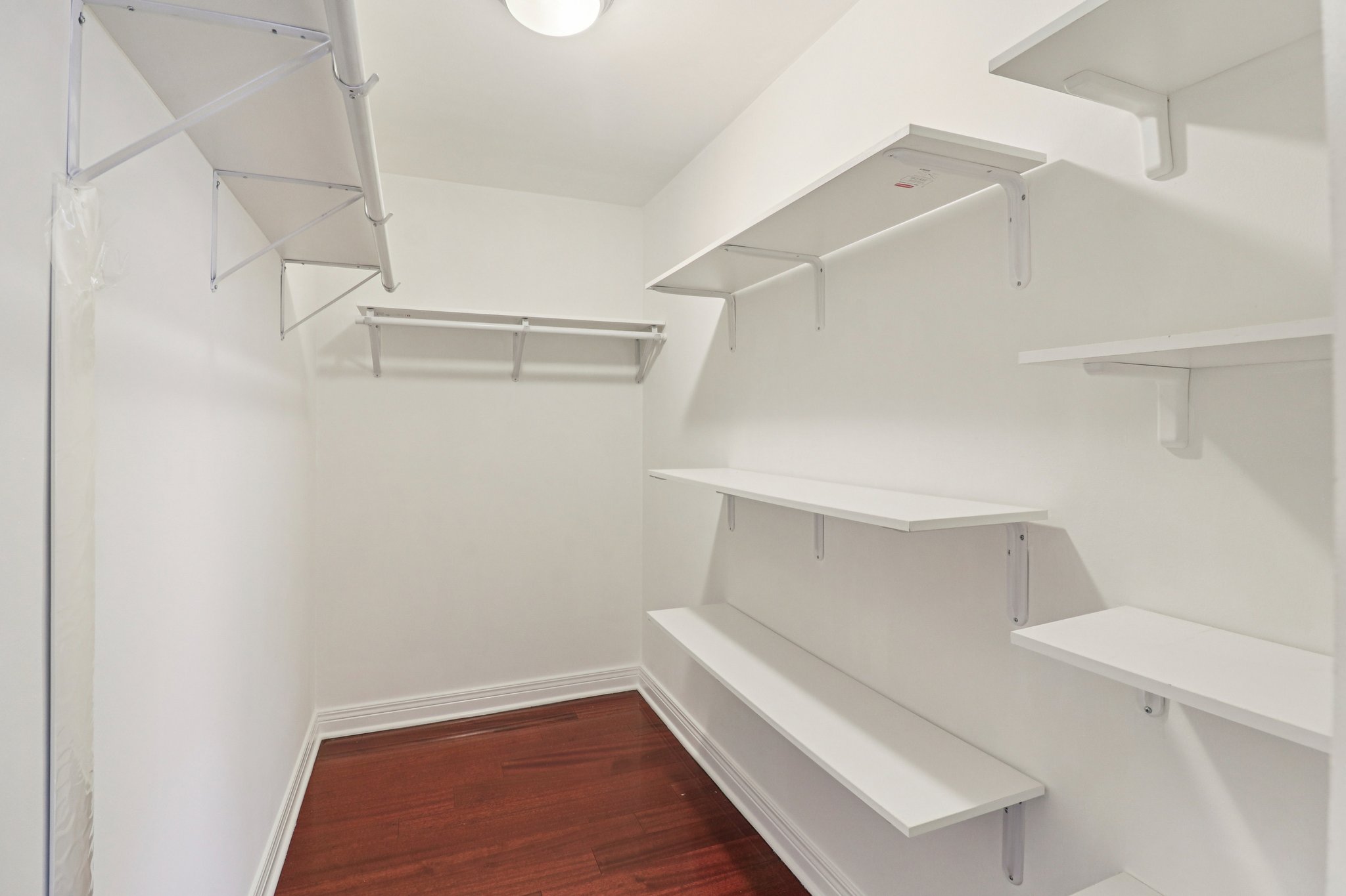 N Neva Ave 101C-S2103-024.jpg