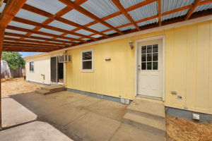  Photo 40