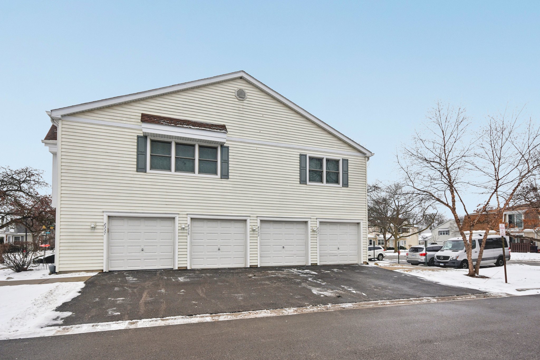 Oxhill Ct-S0302-031.jpg