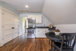 00143_M1A2909_10_11_12_2333 Trott Ave, Vienna, VA 22181 Rebecca Rushforth