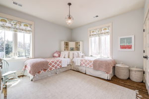 00092_M1A2775_6_7_8_2333 Trott Ave, Vienna, VA 22181 Rebecca Rushforth