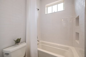 00088_M1A2755_6_7_8_2333 Trott Ave, Vienna, VA 22181 Rebecca Rushforth