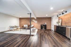 00128_M1A2417_18_19_20_2333 Trott Ave, Vienna, VA 22181 Rebecca Rushforth