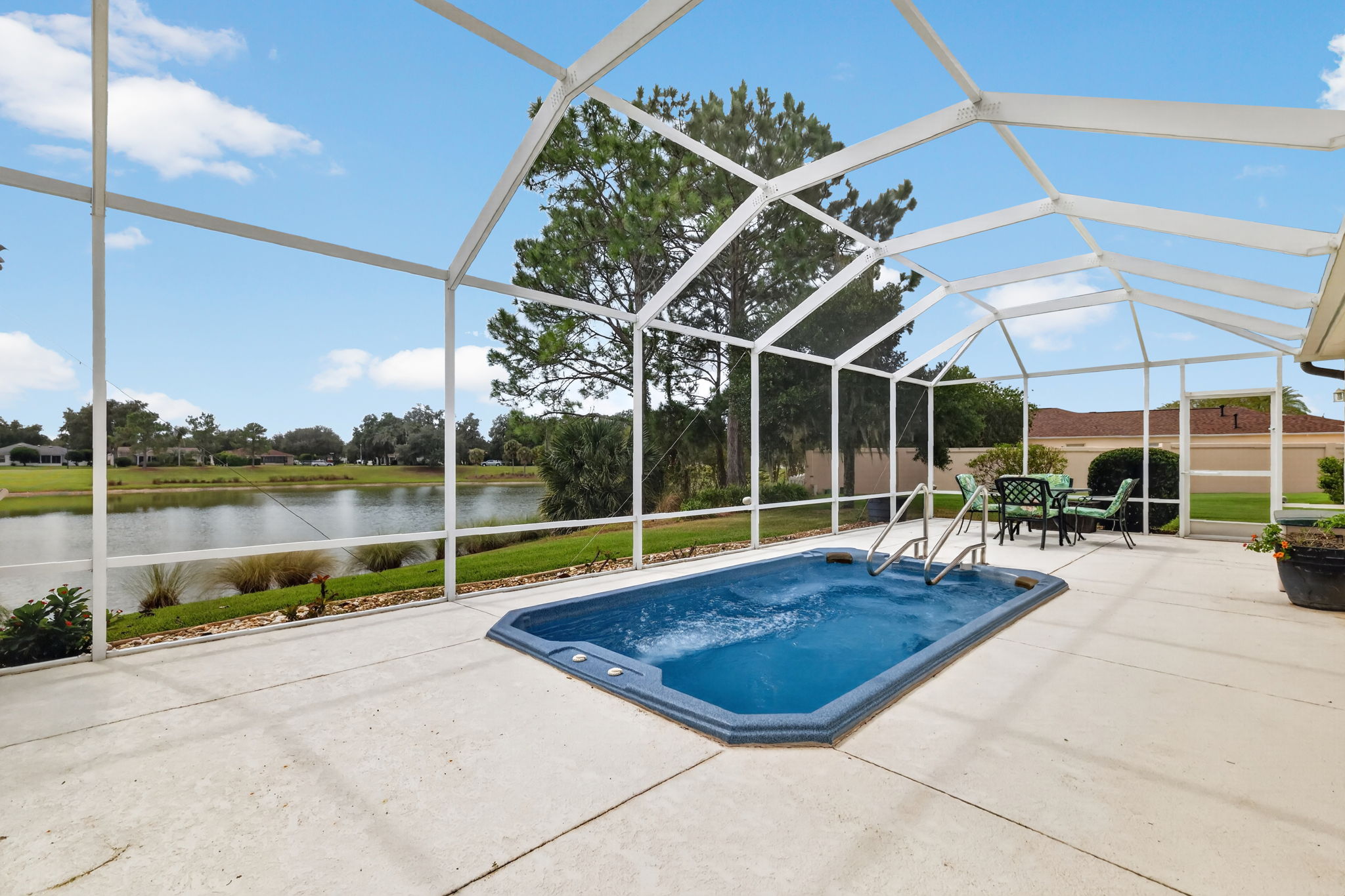 Expansive 756sf Birdcage with Swim Spa and Incredible Water Views!