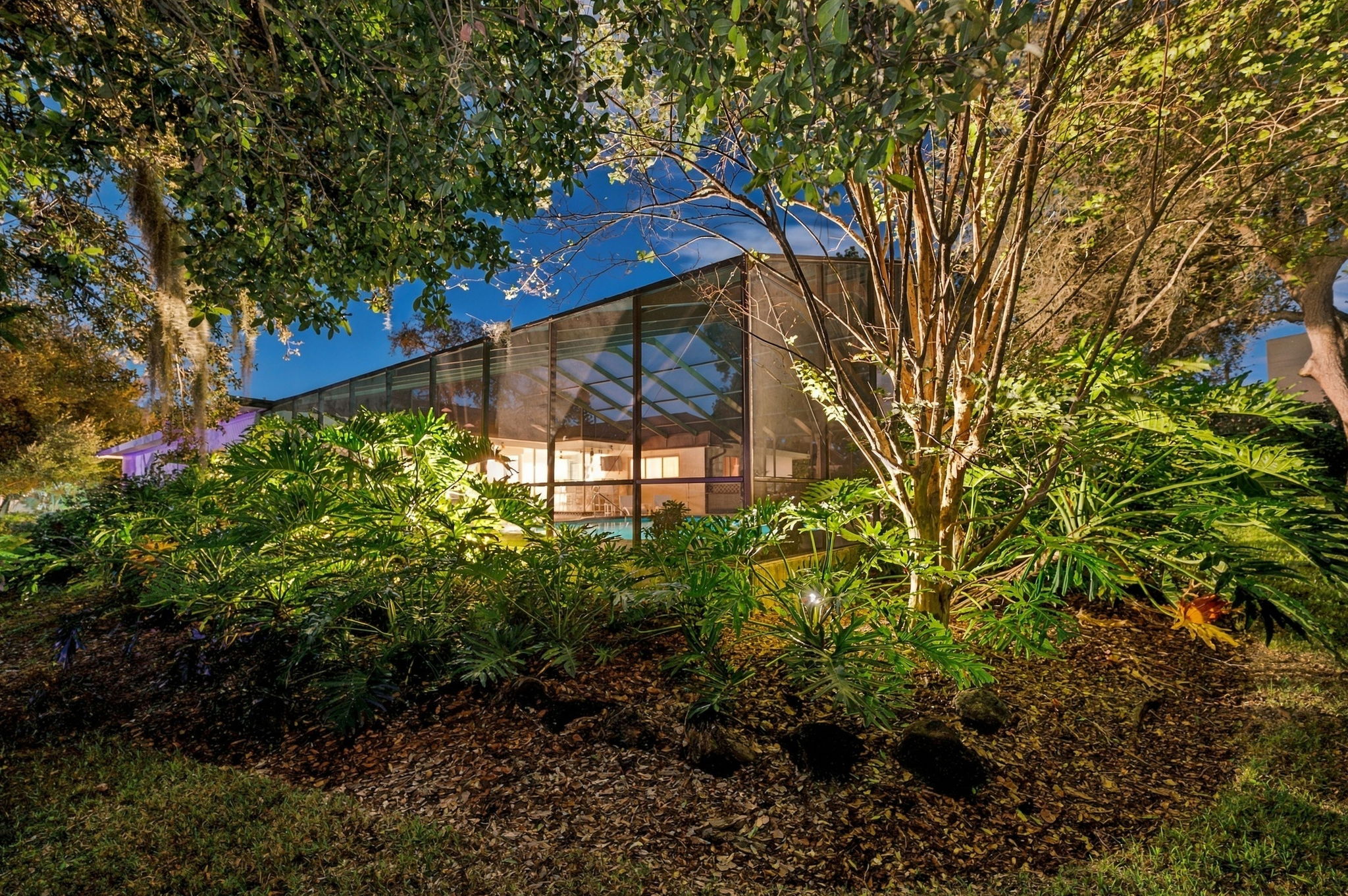 Side Exterior22