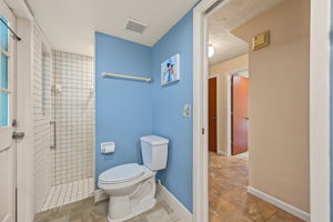 Bathroom3b