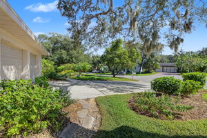 Frontyard3
