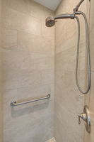Primary Bathroom1c