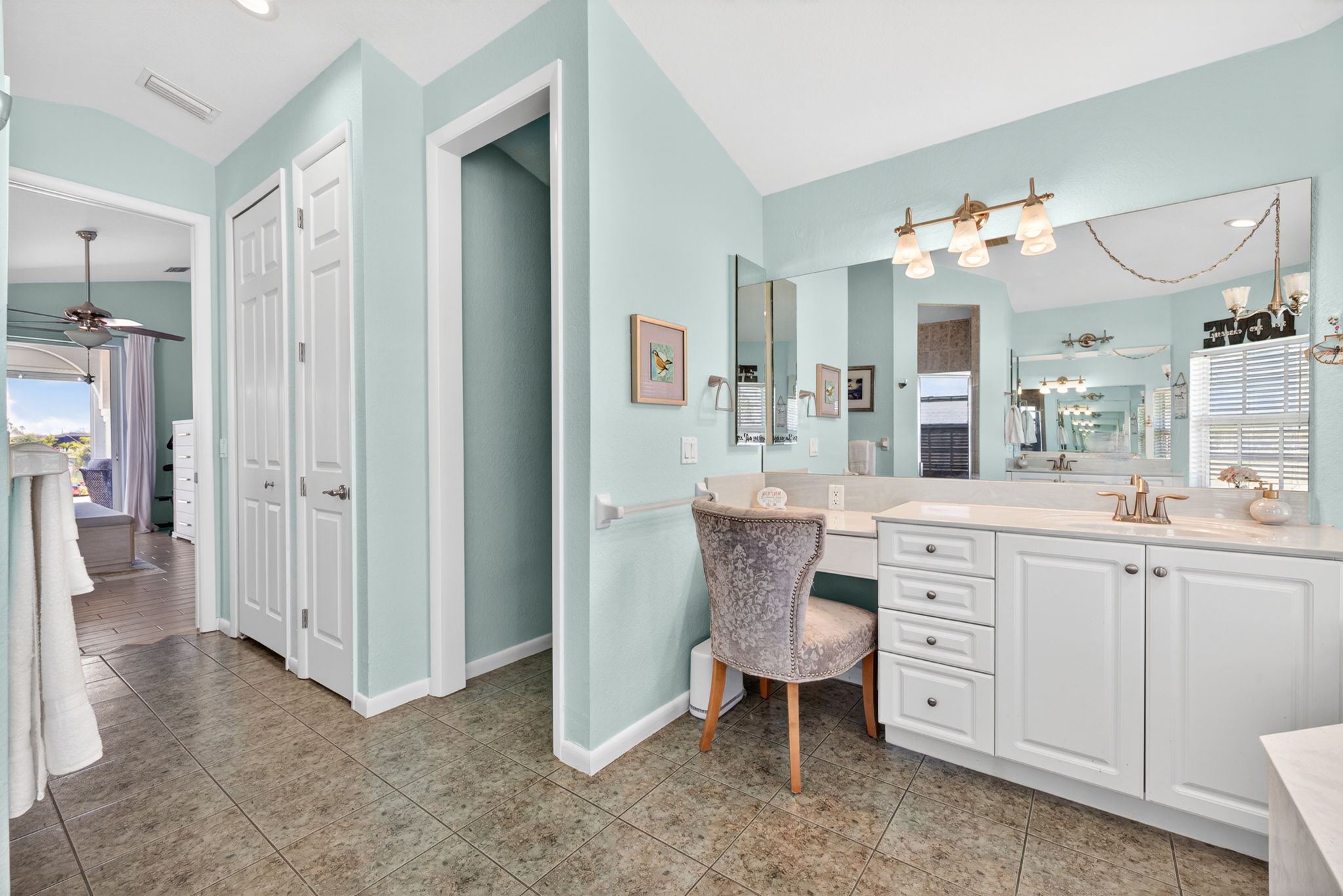 Primary Bathroom 4