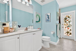 Guest Bathroom 2
