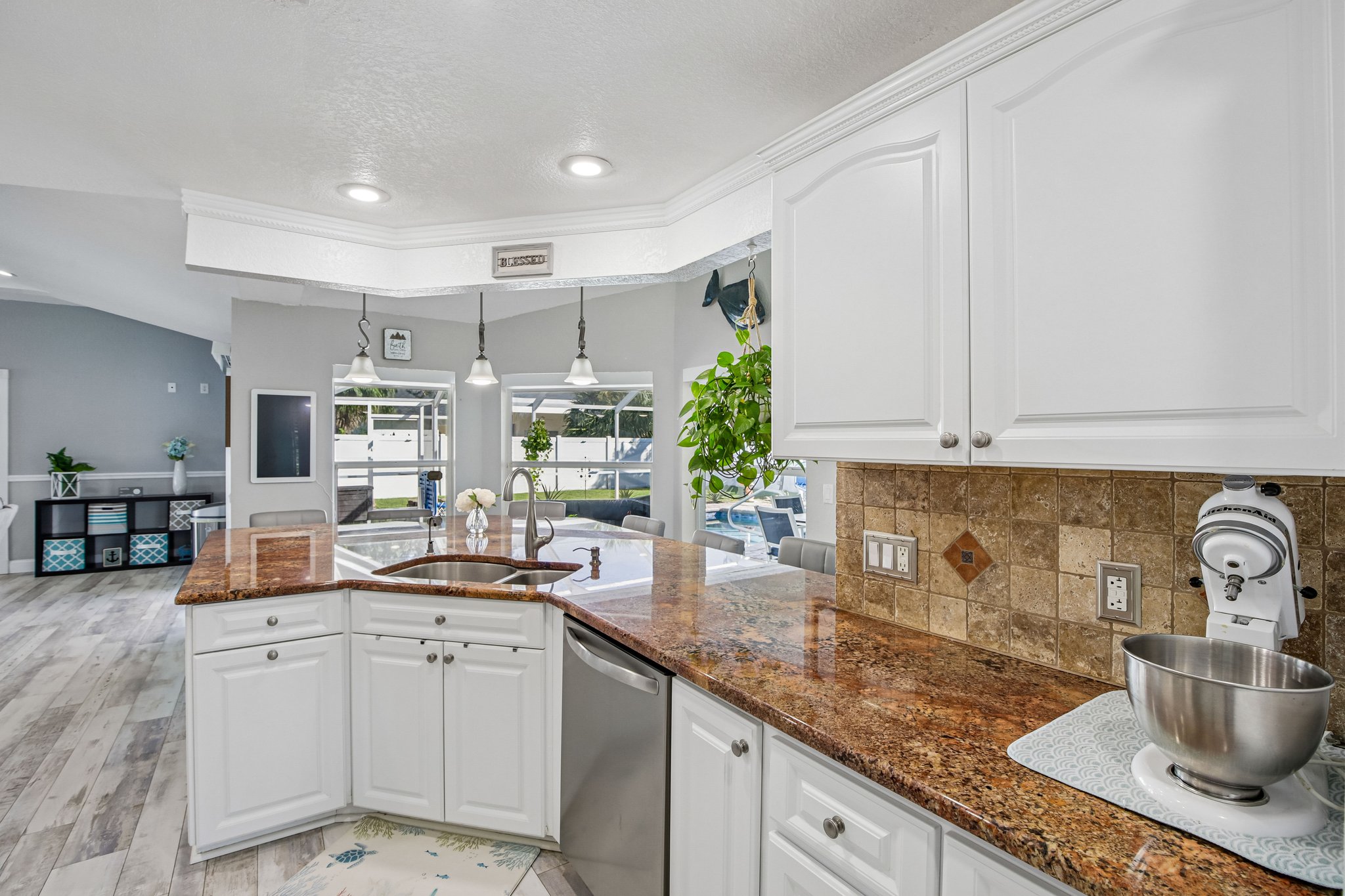 Painter Ave-S2410-017.jpg