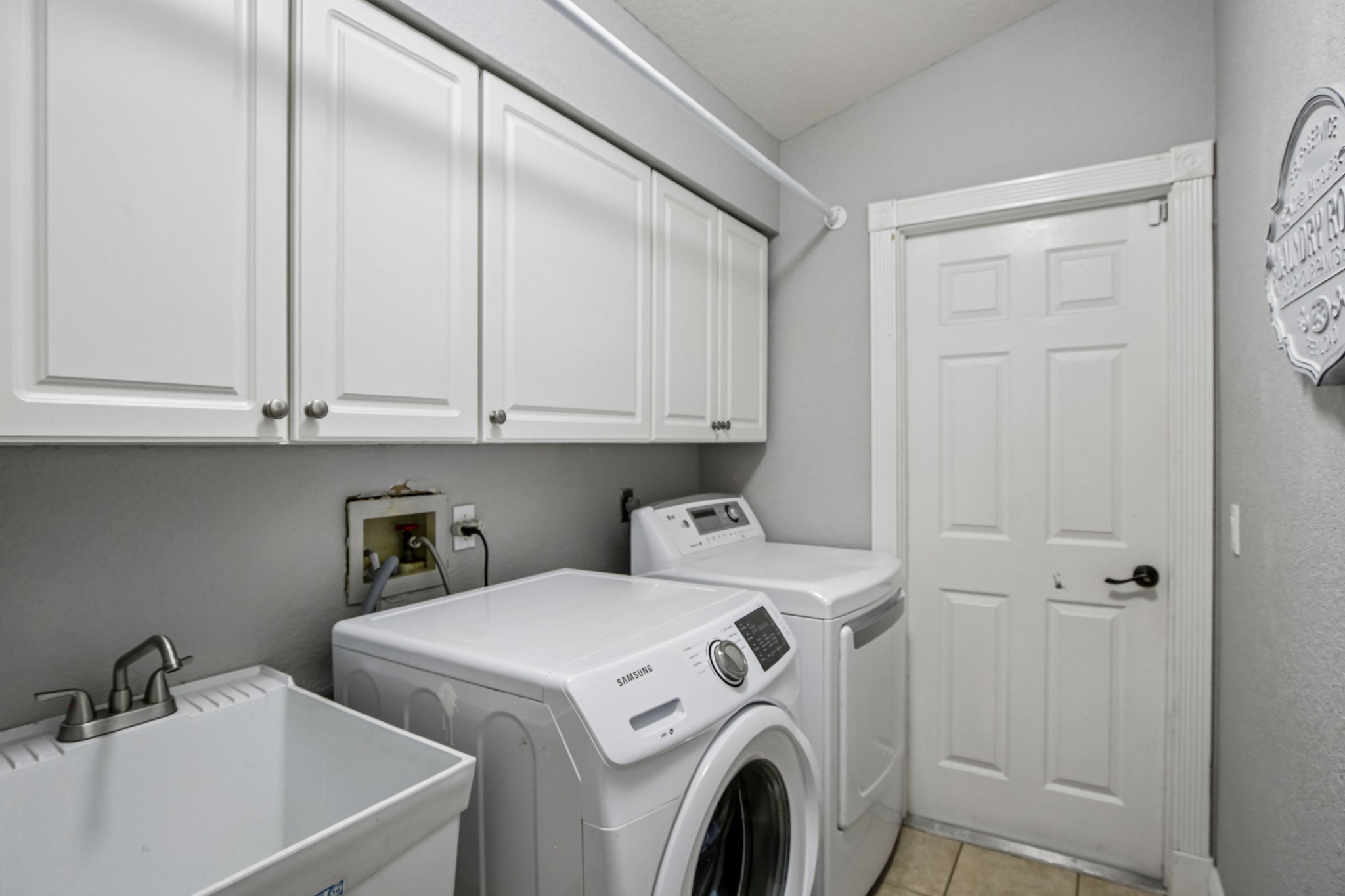 Painter Ave-S2410-036.jpg