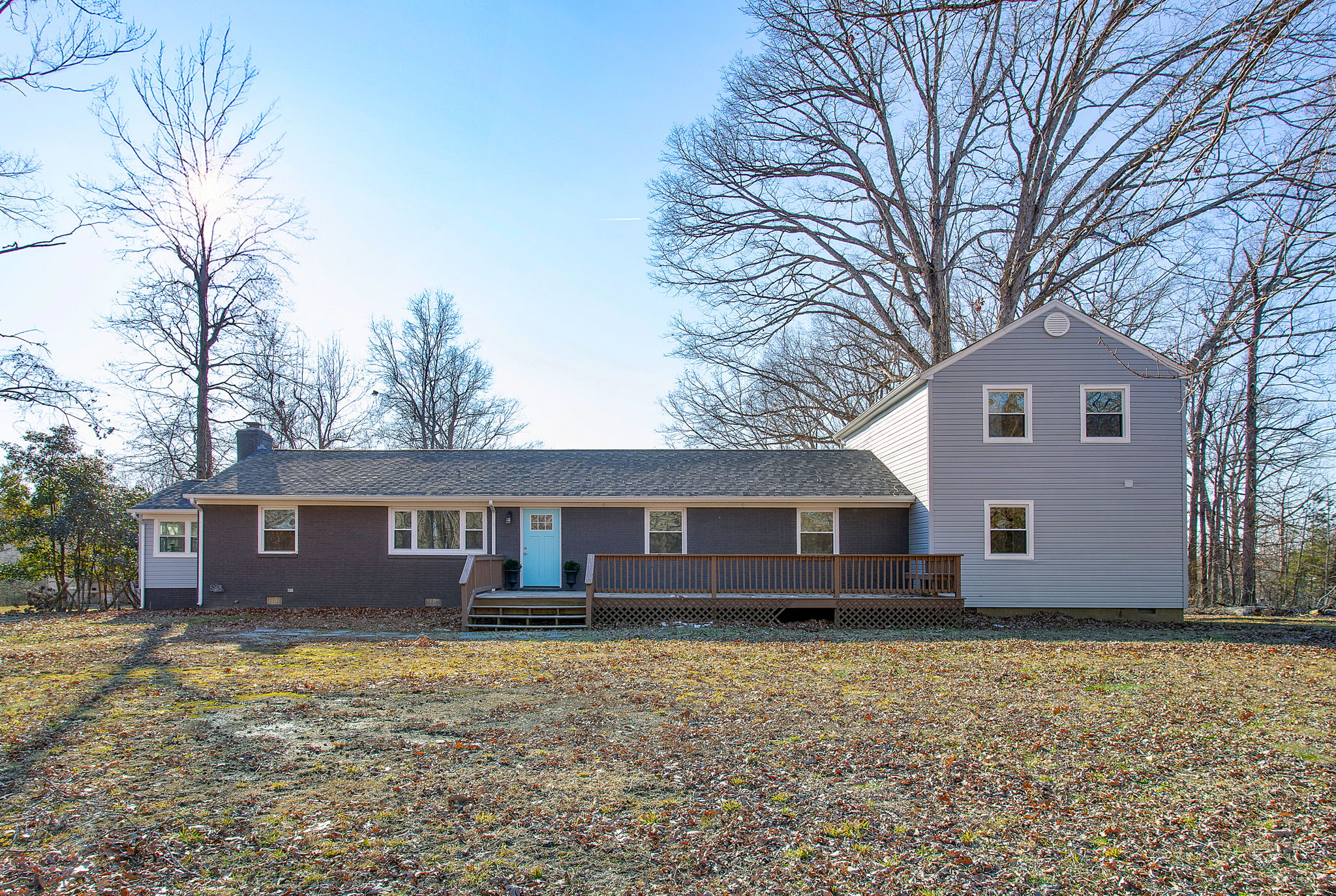 01-Exterior Front