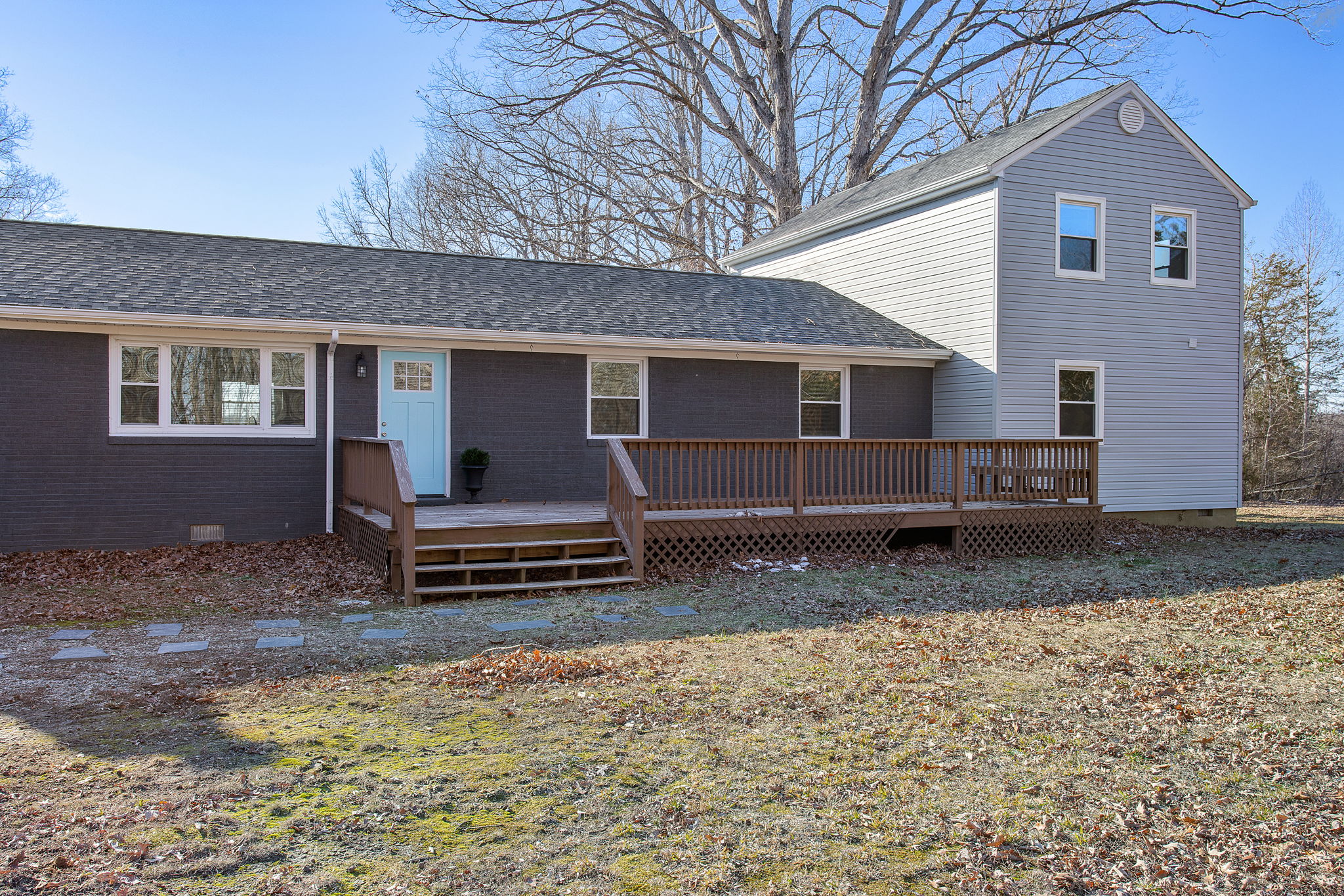 03-Exterior Front