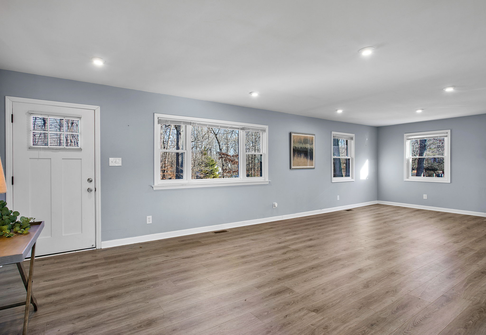 06-Living Room