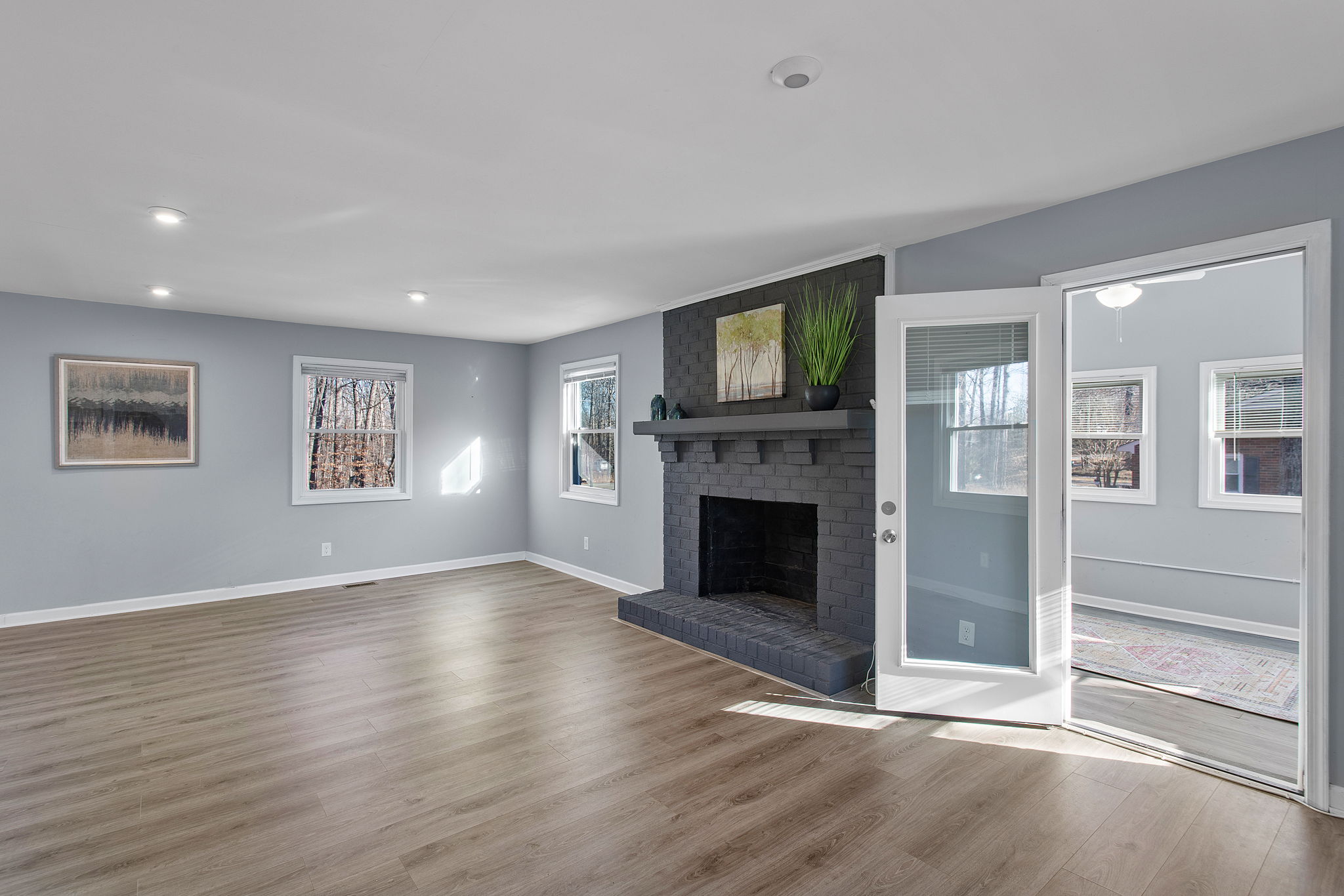 09-Family Room