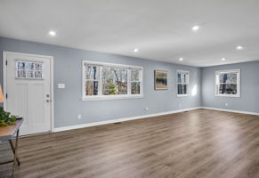 06-Living Room