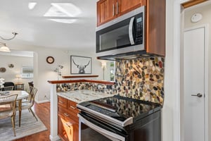 NE 12th St-S1610-016.jpg