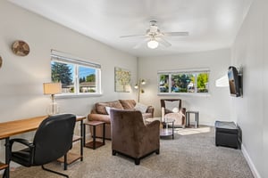 NE 12th St-S1610-022.jpg