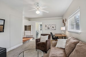 NE 12th St-S1610-025.jpg