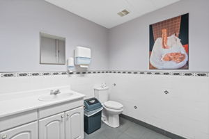  Photo 31