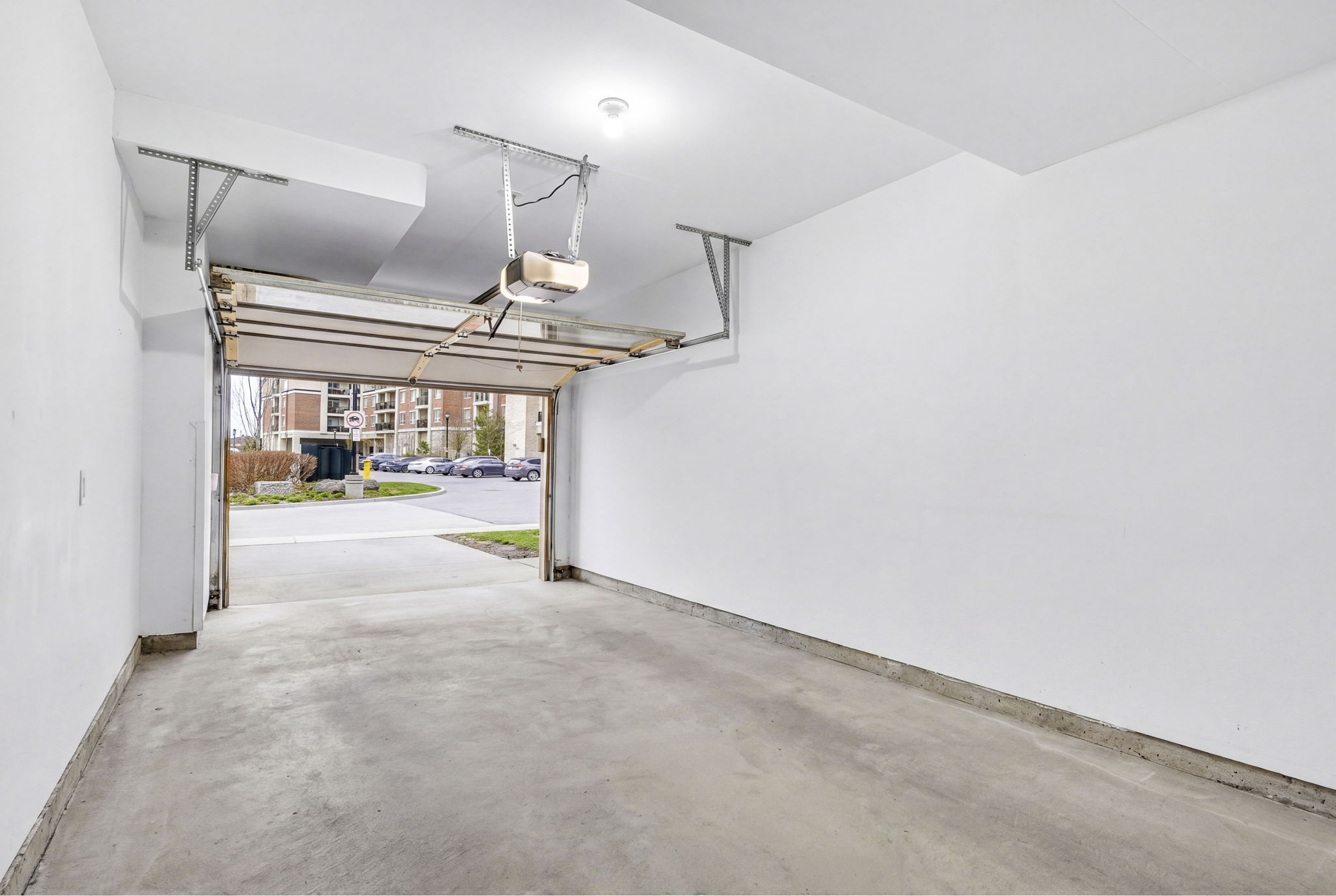 2338 Taunton Rd #212, Oakville, ON L6H 0L3, Canada Photo 38