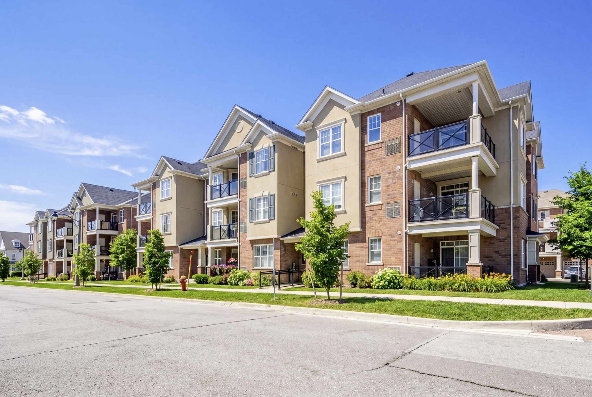 2338 Taunton Rd #212, Oakville, ON L6H 0L3, Canada