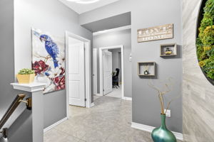 2338 Taunton Rd #212, Oakville, ON L6H 0L3, Canada Photo 3