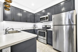 2338 Taunton Rd #212, Oakville, ON L6H 0L3, Canada Photo 16
